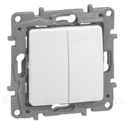 Slika Prekidač serijski ugradni 10A 250VAC IP20 beli Niloe Legrand