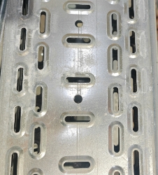 Slika 2. klasa - PNK 200x50x3000 mm klik sistem HC Pekom